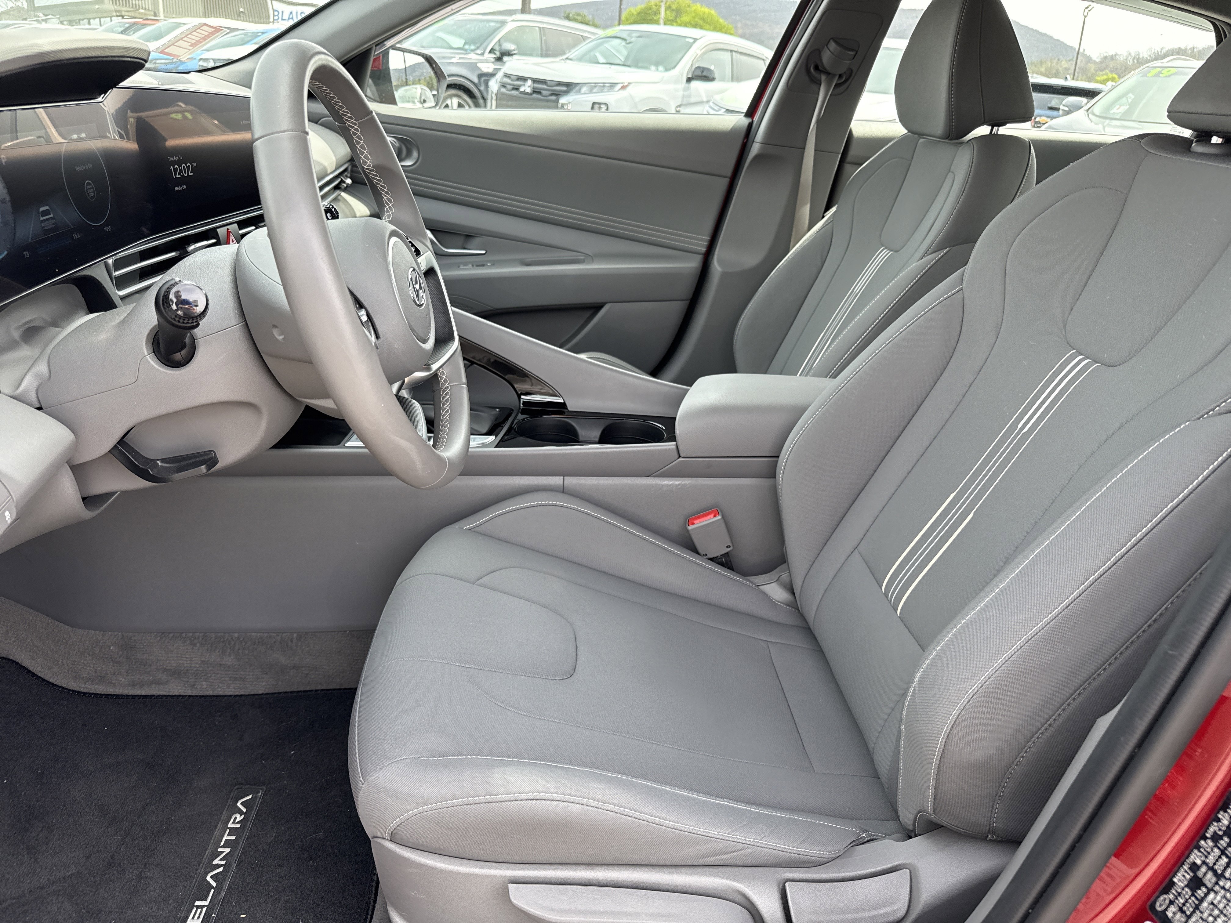 Used 2023 Hyundai Elantra SEL w/ Convenience Package image 12