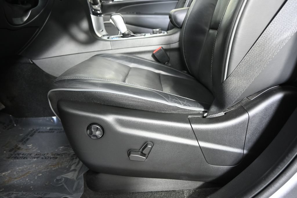 Used 2021 Jeep Grand Cherokee Summit AWD/4WD image 24