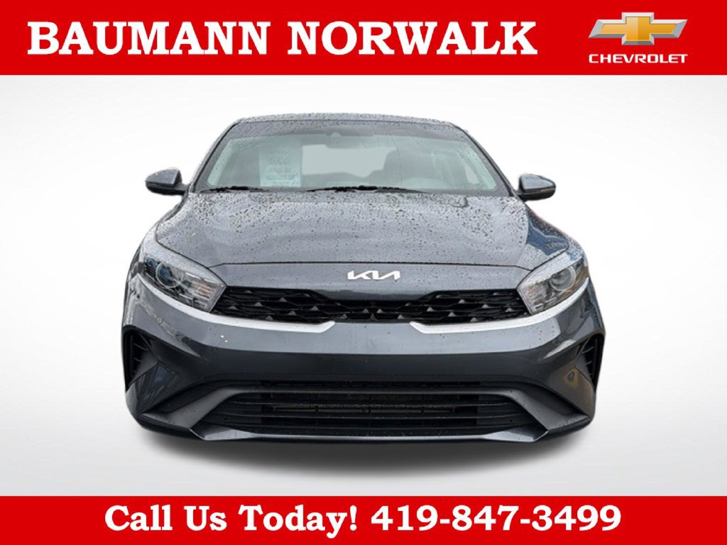 Used 2024 Kia Forte LXS w/ LXS Technology Package FWD image 2