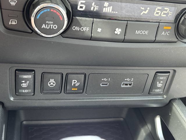 Used 2025 Nissan Frontier SV w/ SV Convenience Package RWD image 33