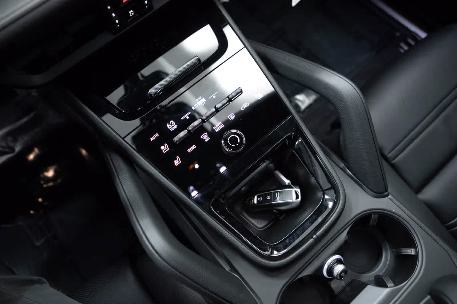 Certified 2026 Porsche Cayenne Coupe AWD/4WD image 28