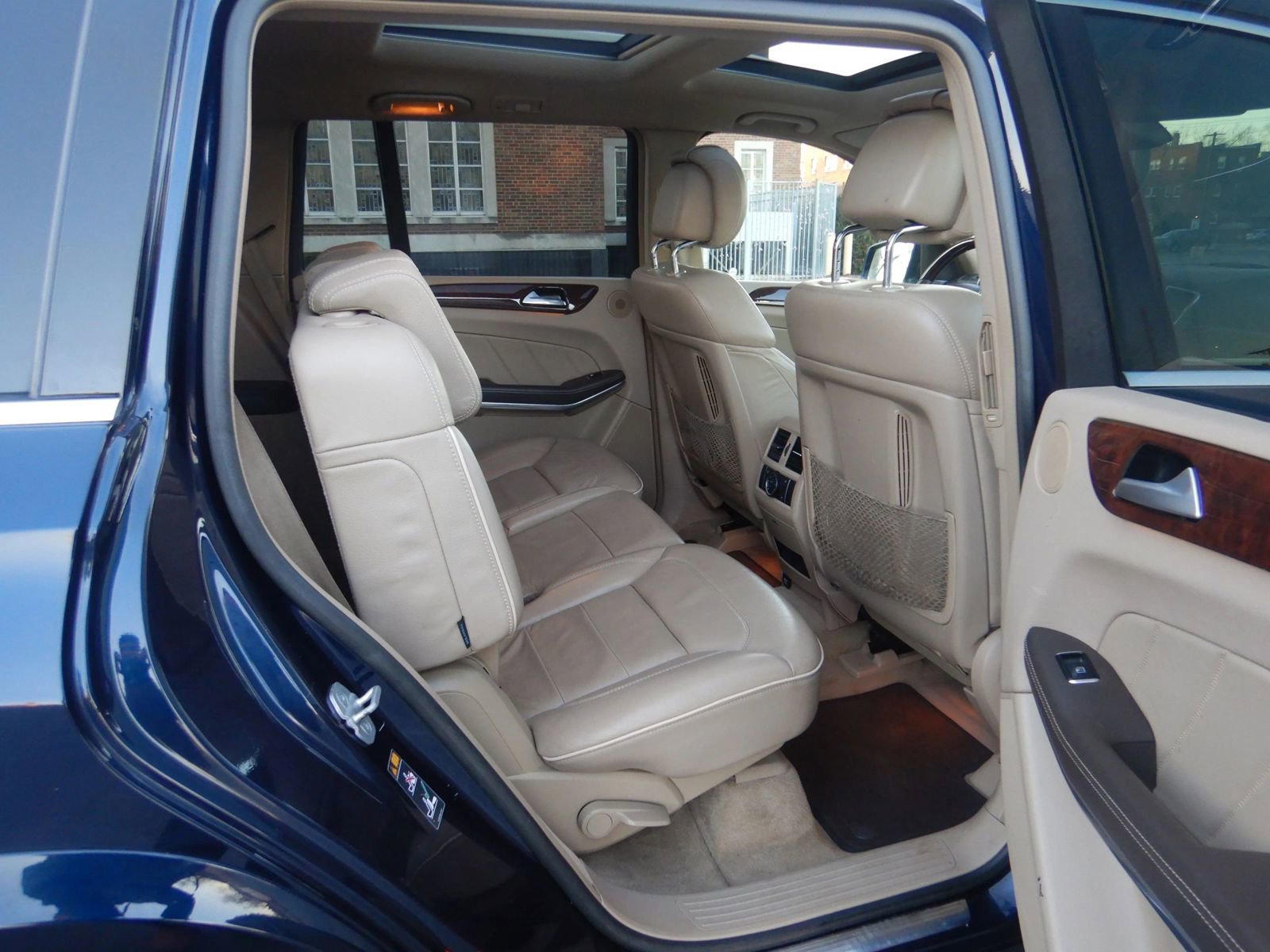 Used 2013 Mercedes-Benz GL 550 4MATIC image 21