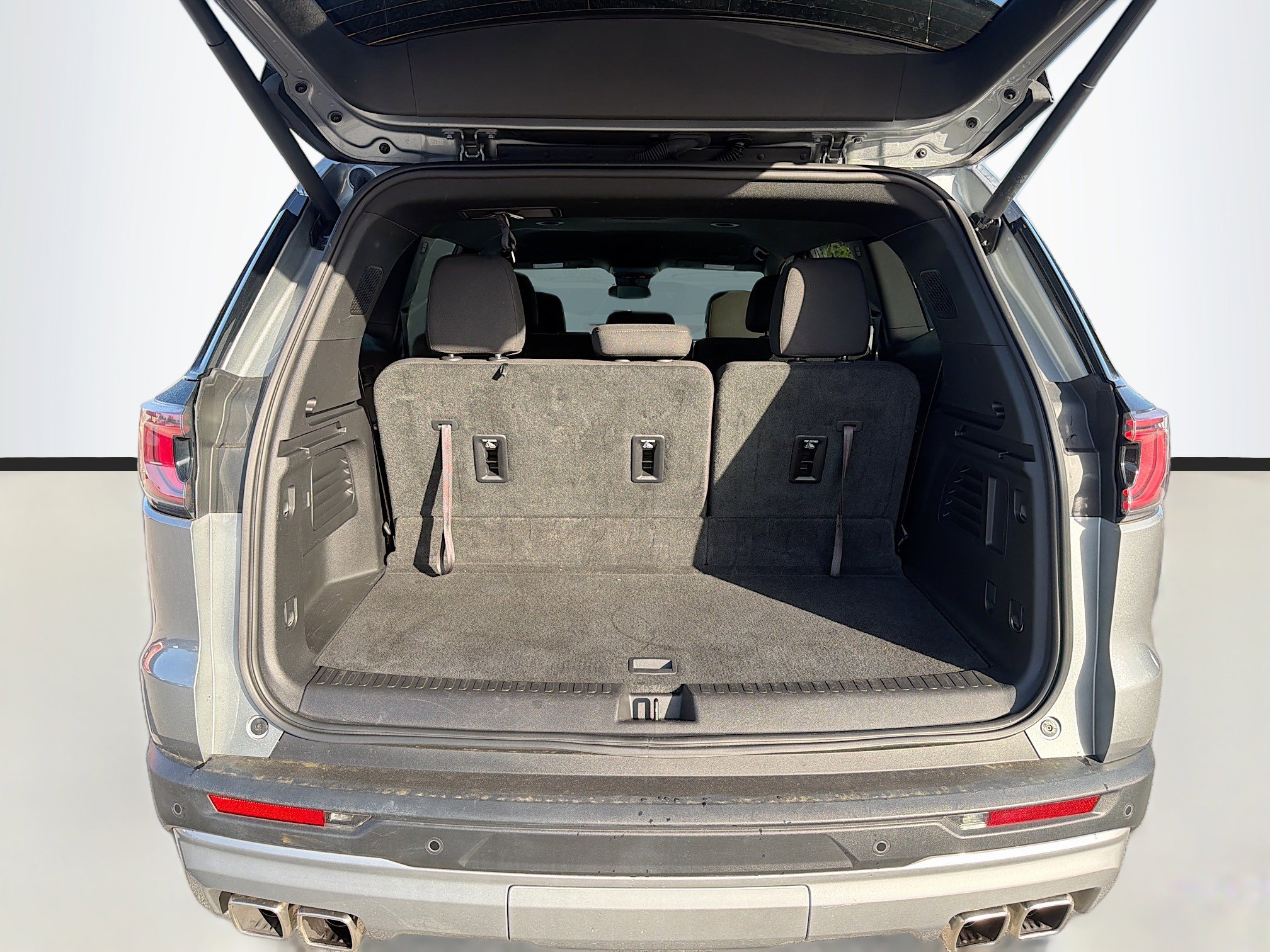 Used 2025 GMC Acadia Elevation FWD image 12