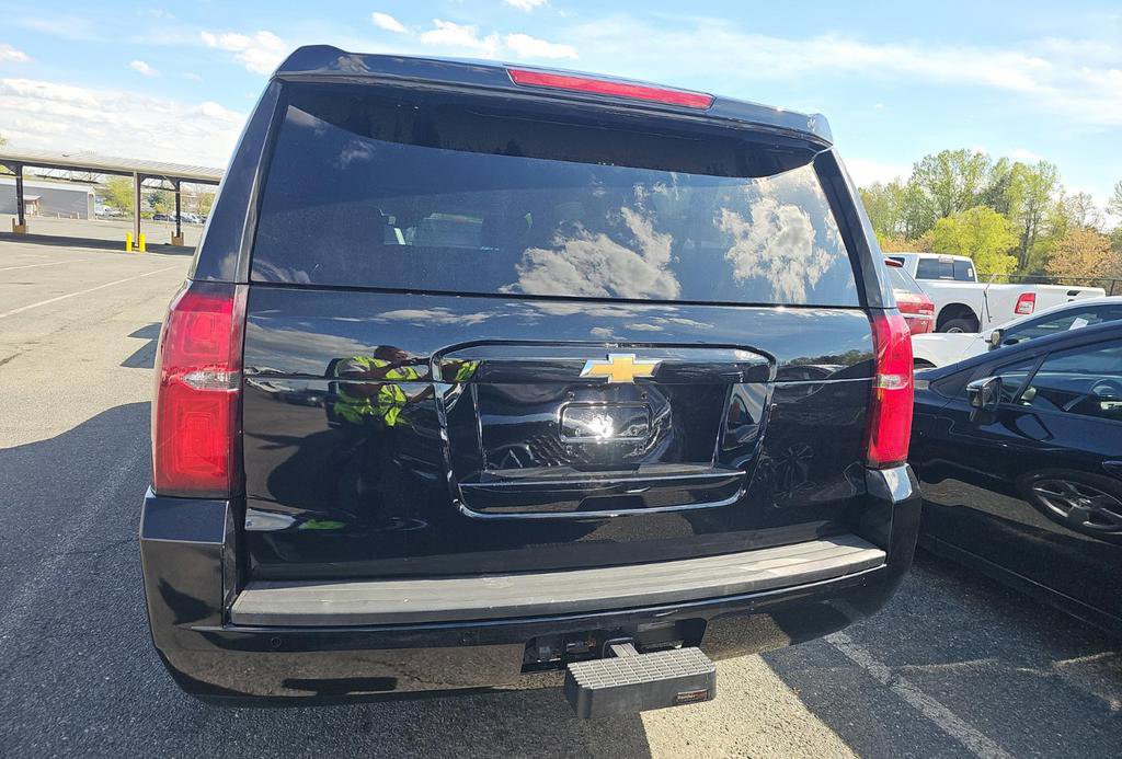 Used 2018 Chevrolet Suburban LT AWD/4WD image 5