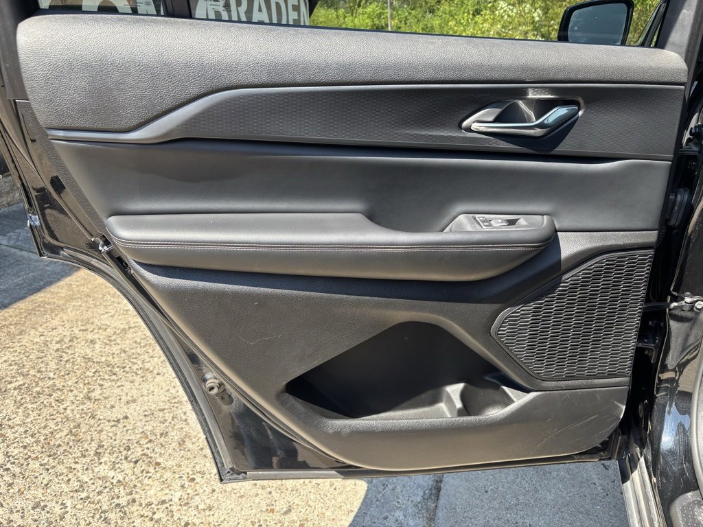 Used 2024 Jeep Grand Cherokee L Laredo image 23