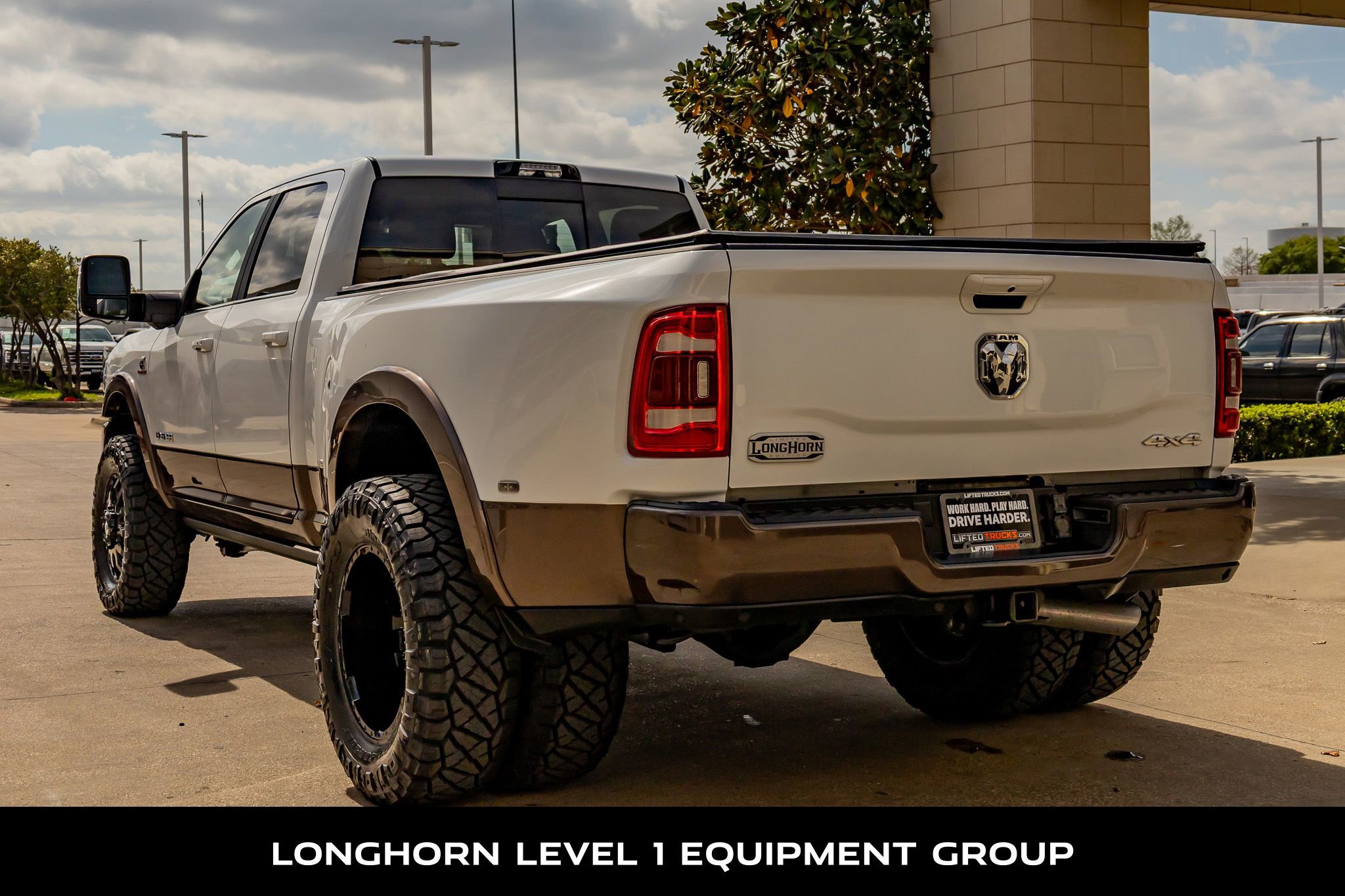 Used 2024 RAM 3500 Limited w/ Towing Technology Group image 7