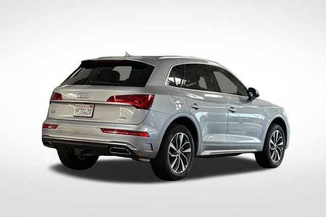 Used 2023 Audi Q5 2.0T Premium w/ Convenience Package image 5