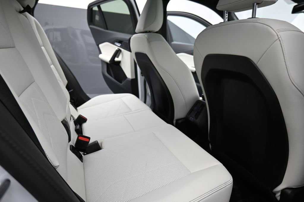 New 2026 BMW X2 xDrive28i w/ Technology Package AWD/4WD image 19