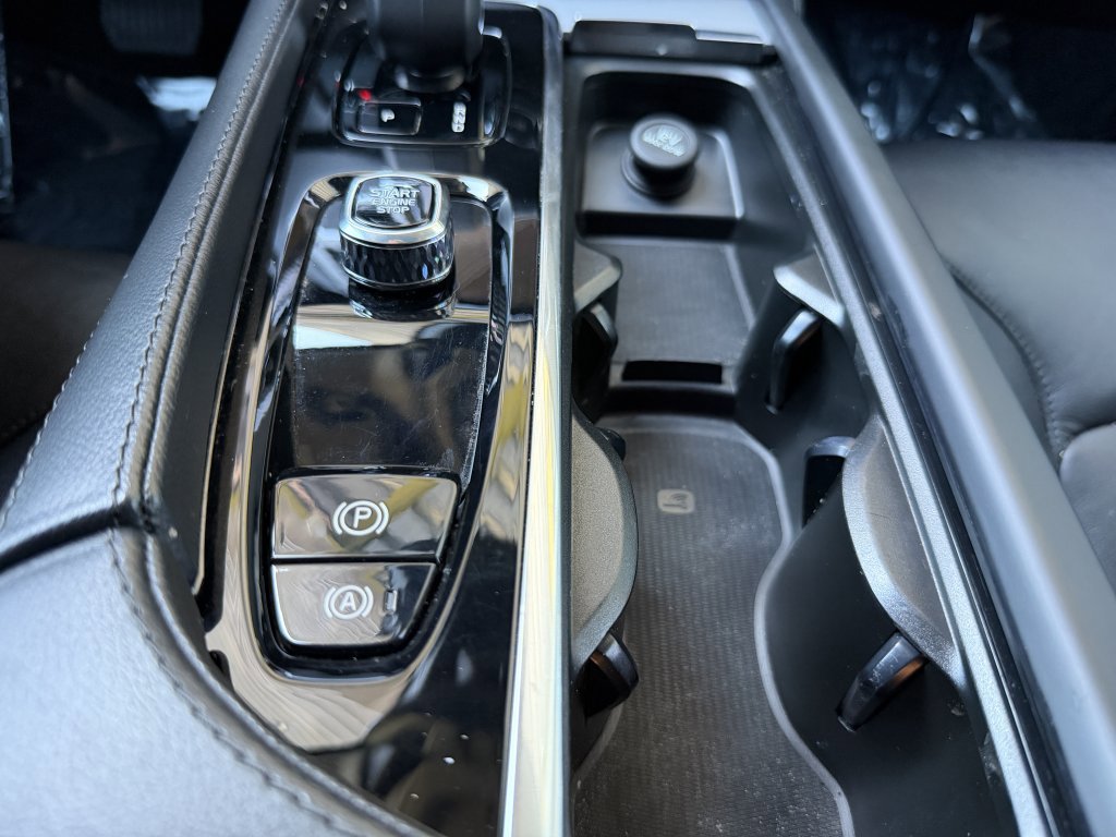 Used 2023 Volvo XC90 B5 Core w/ Protection Package image 24
