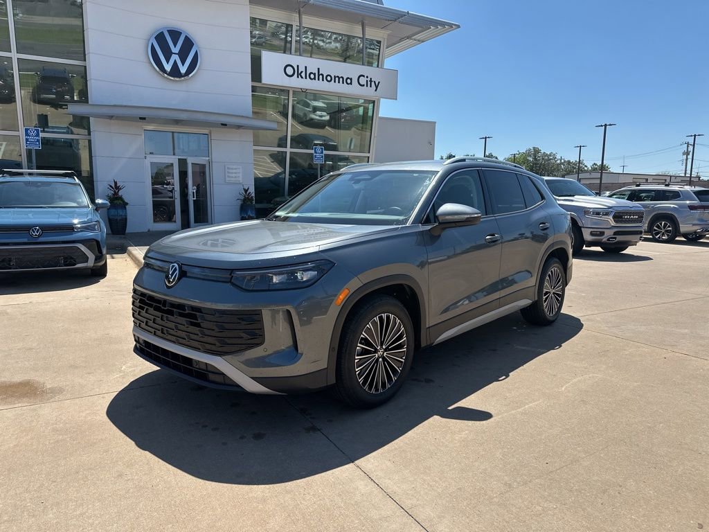 New 2026 Volkswagen Tiguan S FWD image 1