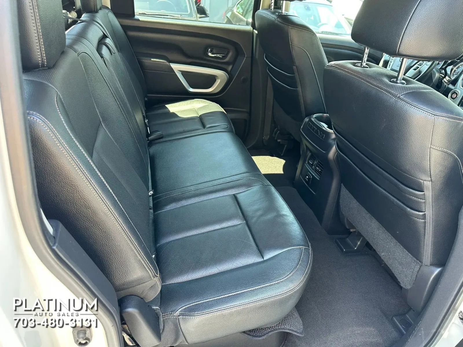 Used 2017 Nissan Titan SL RWD image 15
