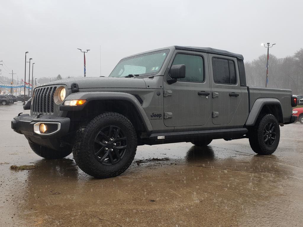 Used 2023 Jeep Gladiator Sport image 8