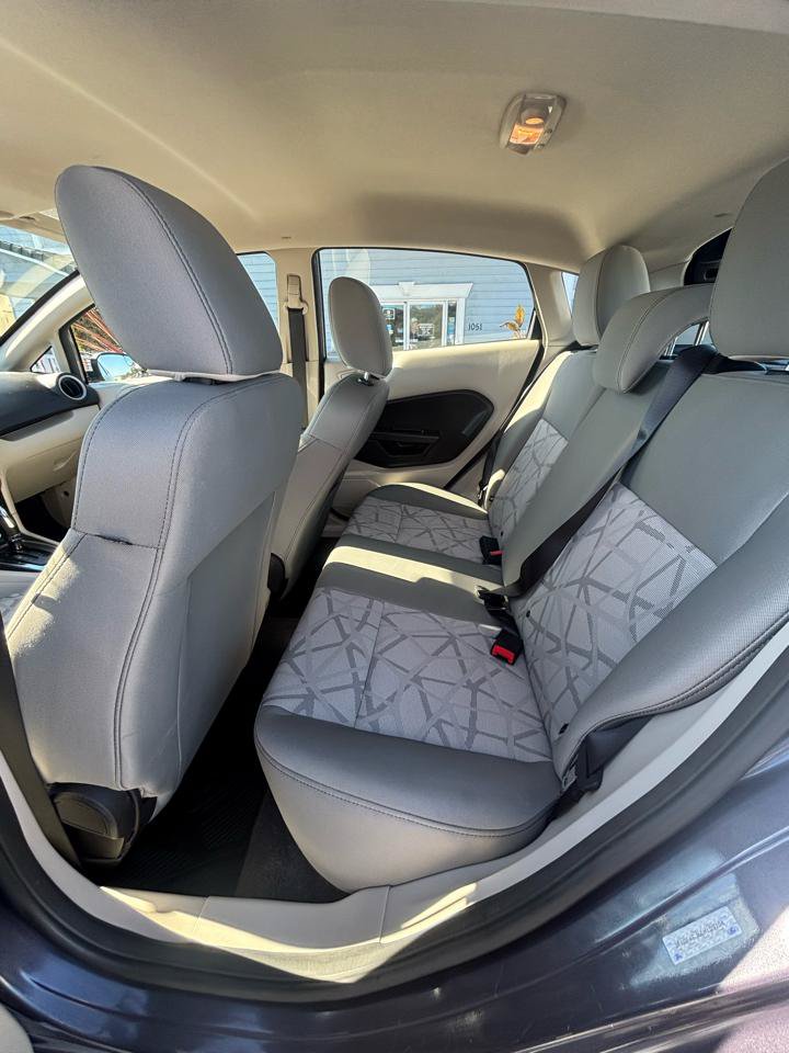 Used 2012 Ford Fiesta SE FWD image 14