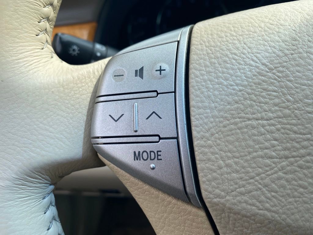 Used 2006 Toyota Avalon XLS image 17