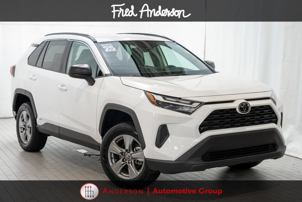 Certified 2025 Toyota RAV4 LE AWD/4WD image 1