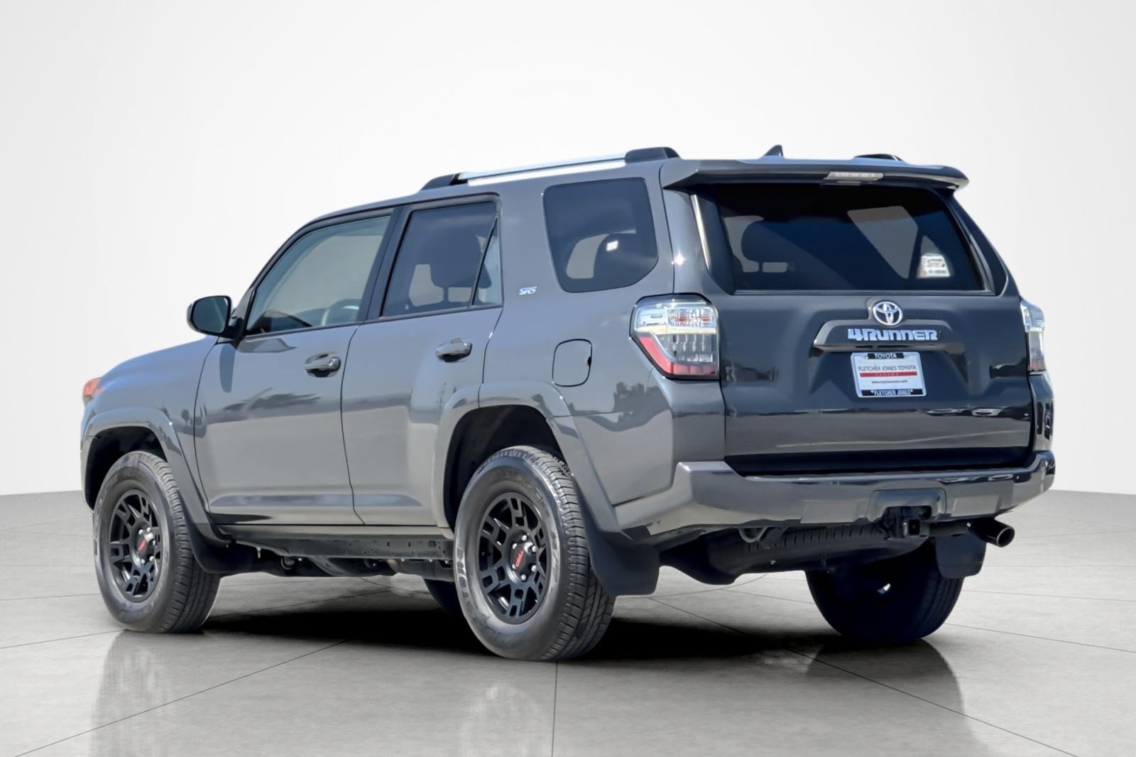 Certified 2024 Toyota 4Runner SR5 AWD/4WD image 3