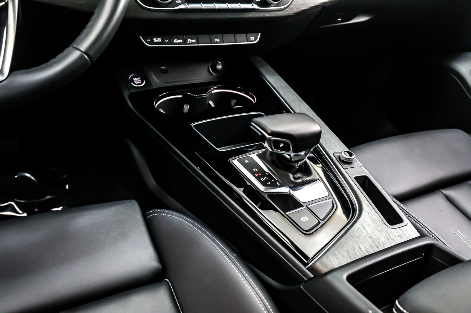 Used 2025 Audi A4 2.0T Premium w/ Convenience Package image 7