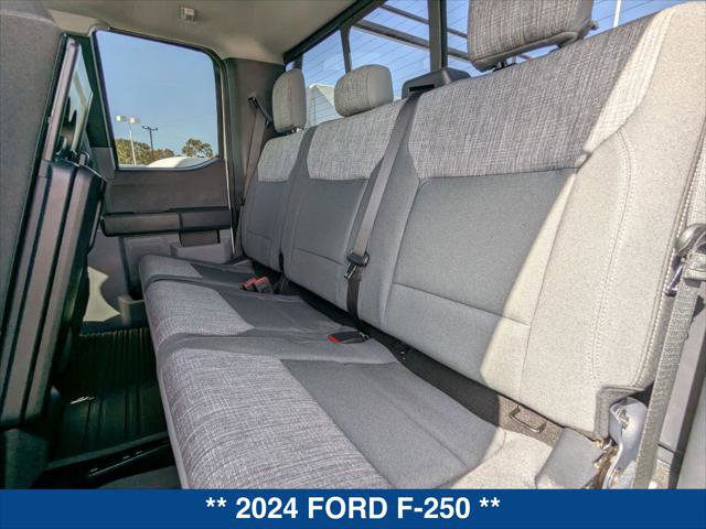 Certified 2024 Ford F250 XLT w/ 360-Degree Camera Package AWD/4WD image 20