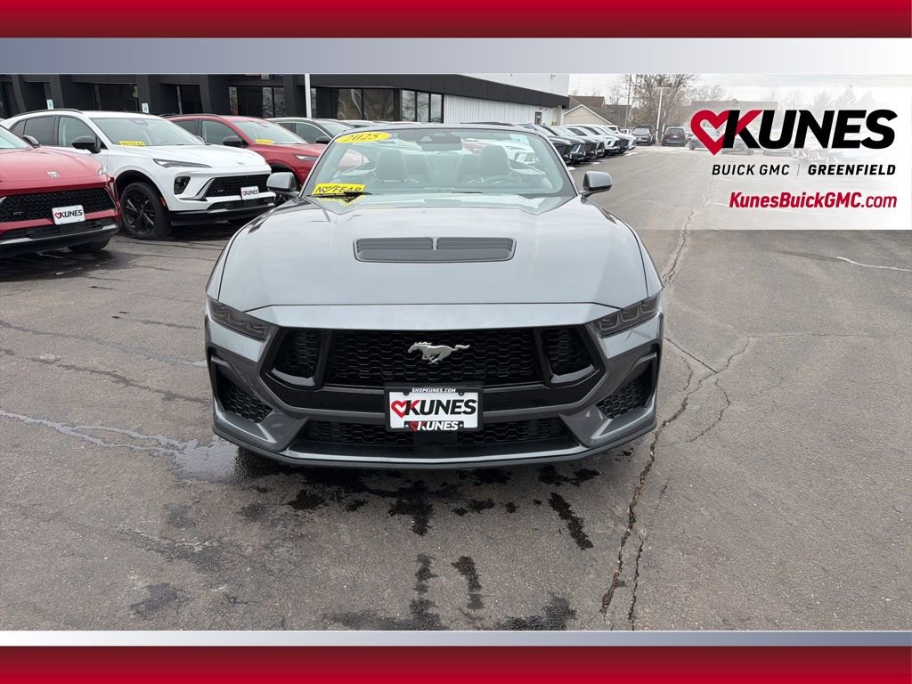 Used 2025 Ford Mustang GT Premium RWD image 13