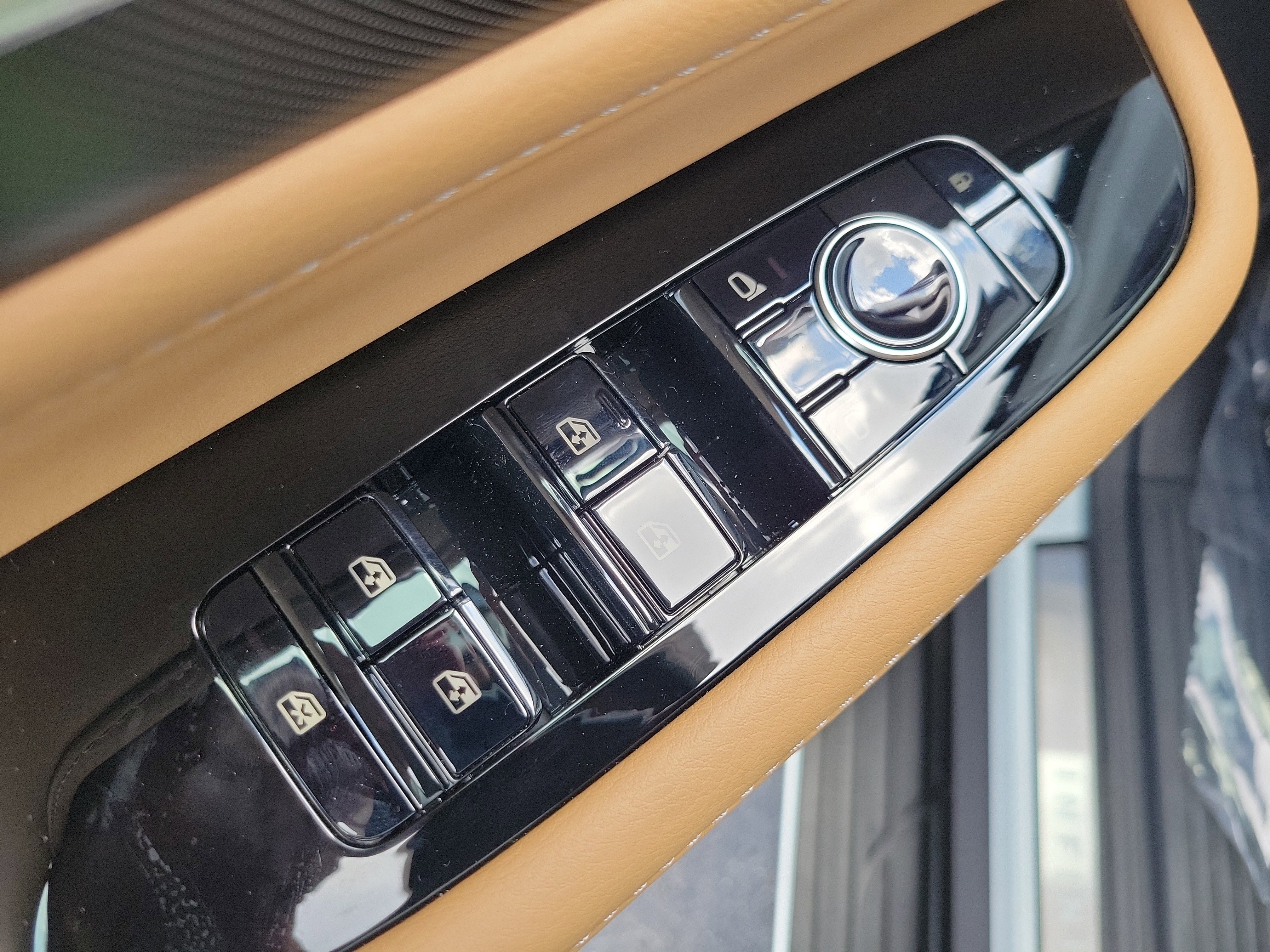 New 2026 INFINITI QX80 Luxe image 17