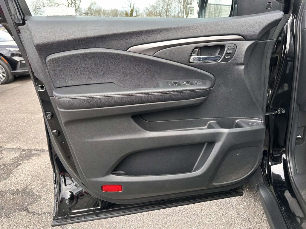 Used 2022 Honda Pilot Special Edition image 8