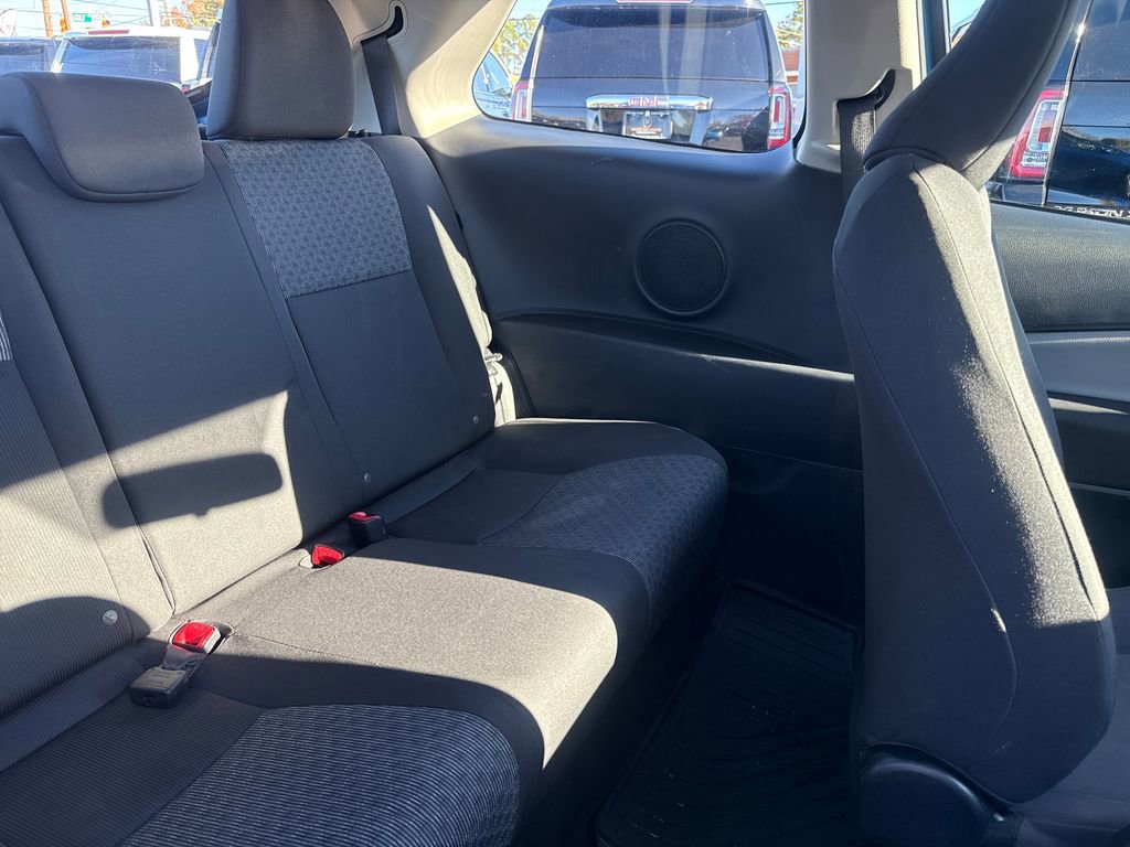 Used 2016 Toyota Yaris LE image 22