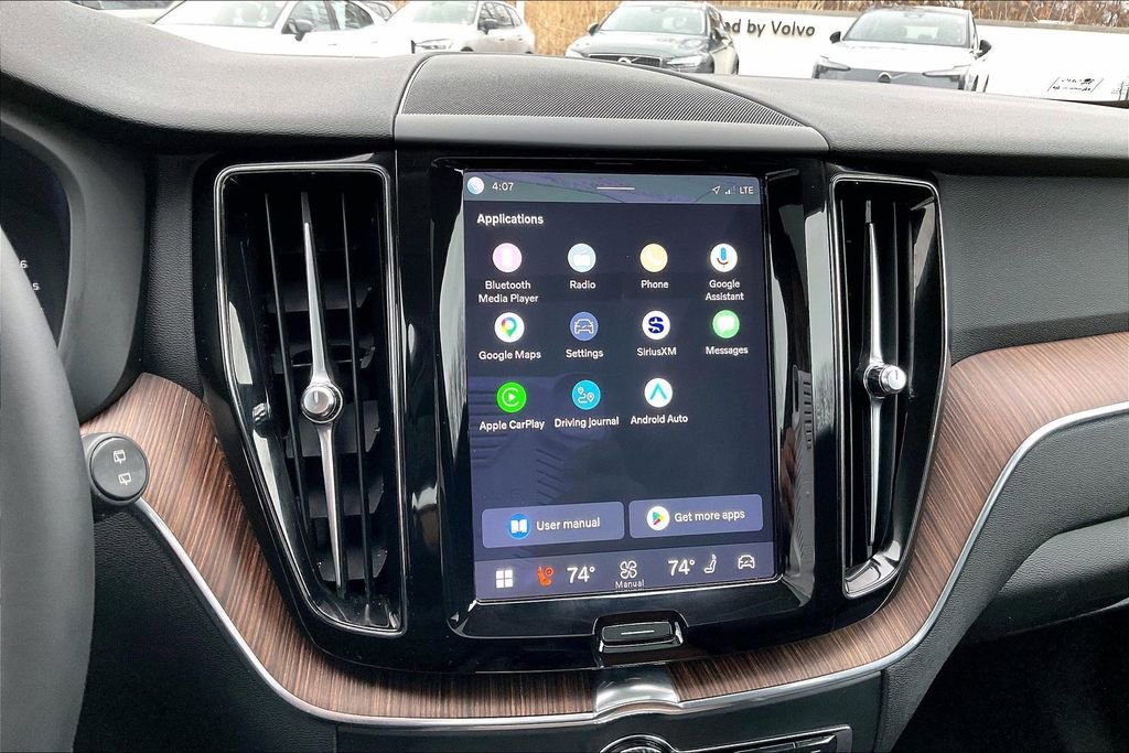 Used 2022 Volvo XC60 B5 Momentum w/ Climate Package image 15