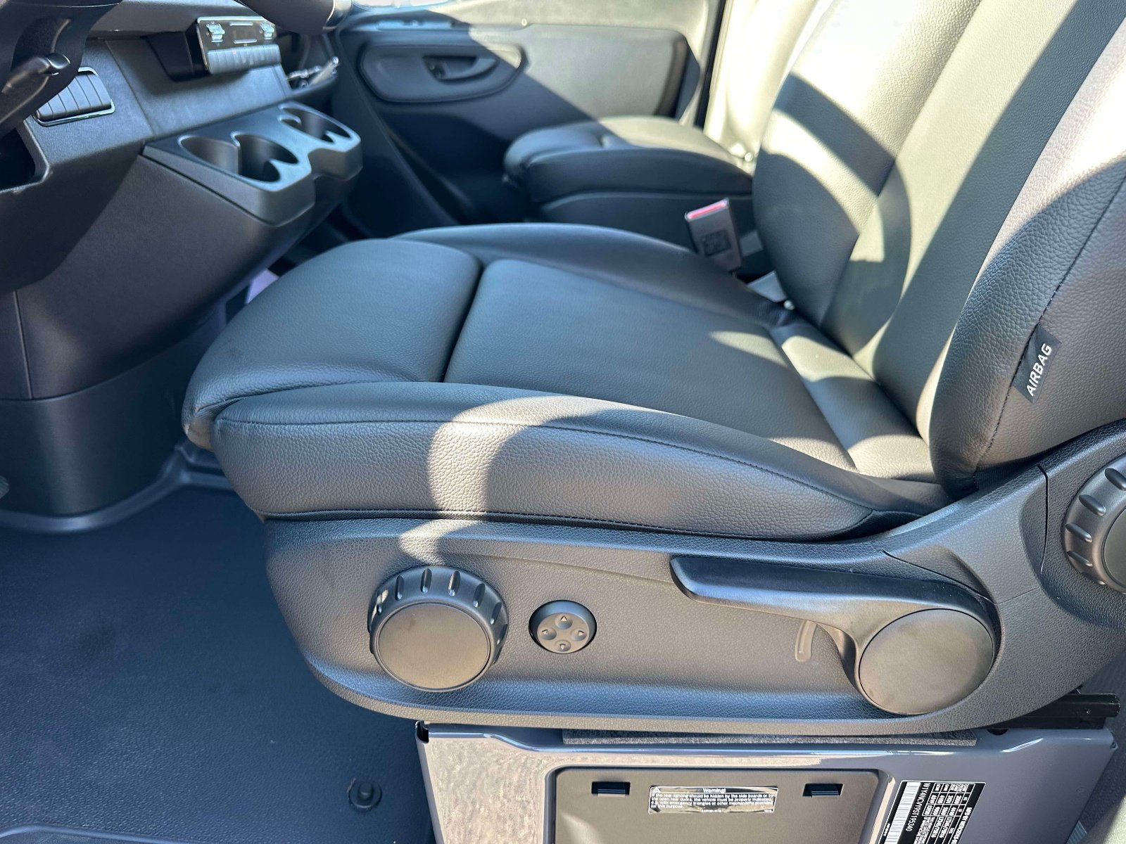 Used 2025 Mercedes-Benz Sprinter 2500 image 13