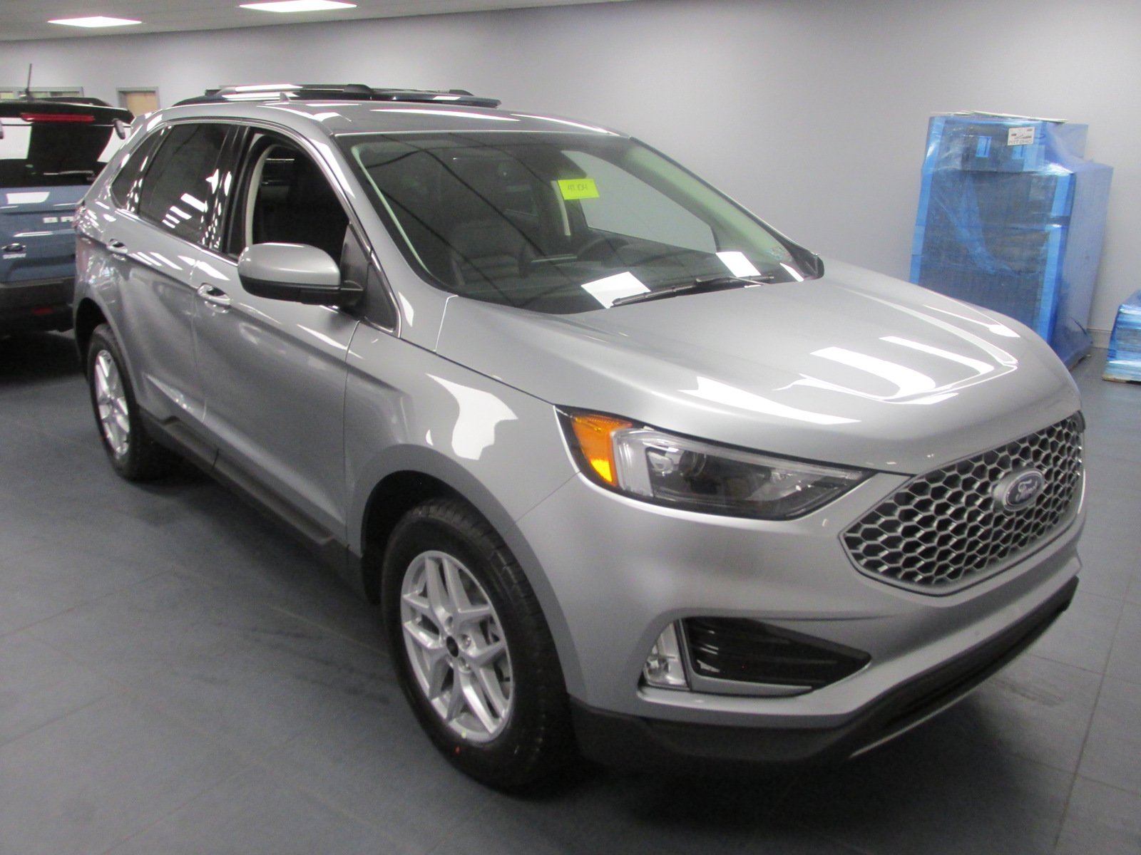 New 2024 Ford Edge SEL w/ Convenience Package AWD/4WD image 3