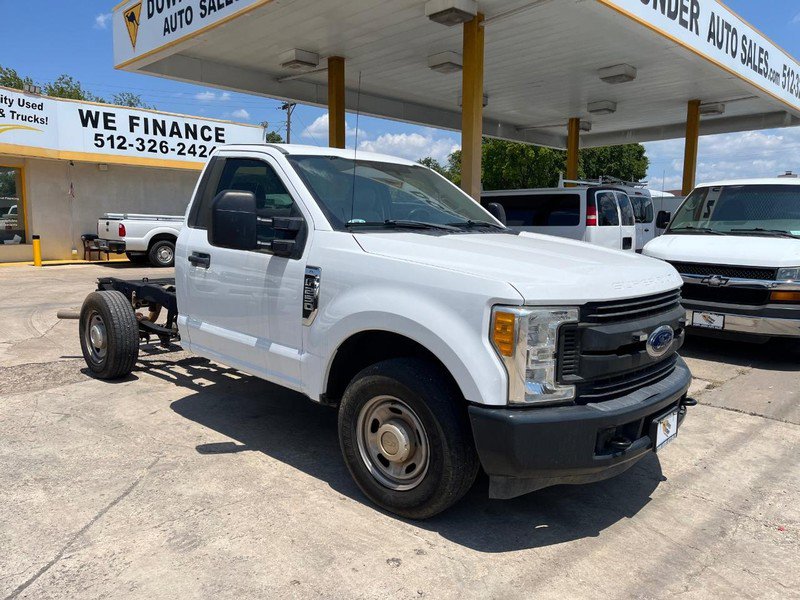 Used 2017 Ford F250 XL image 3