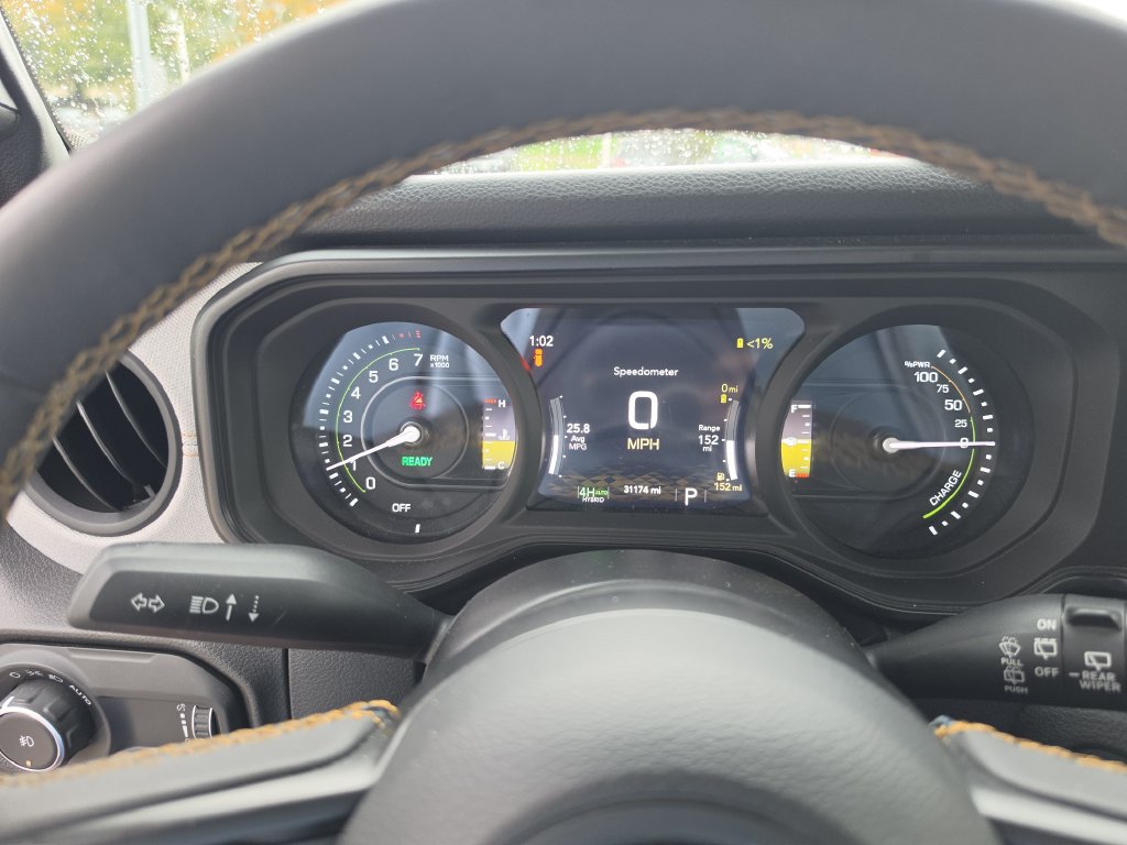 Used 2024 Jeep Wrangler Unlimited w/ Convenience Group AWD/4WD image 22