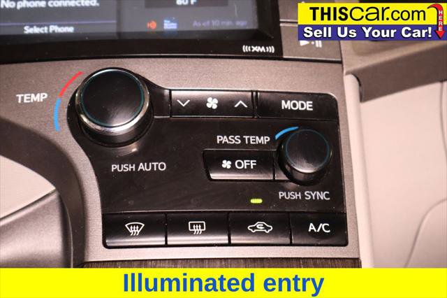 Used 2015 Toyota Venza LE FWD image 19