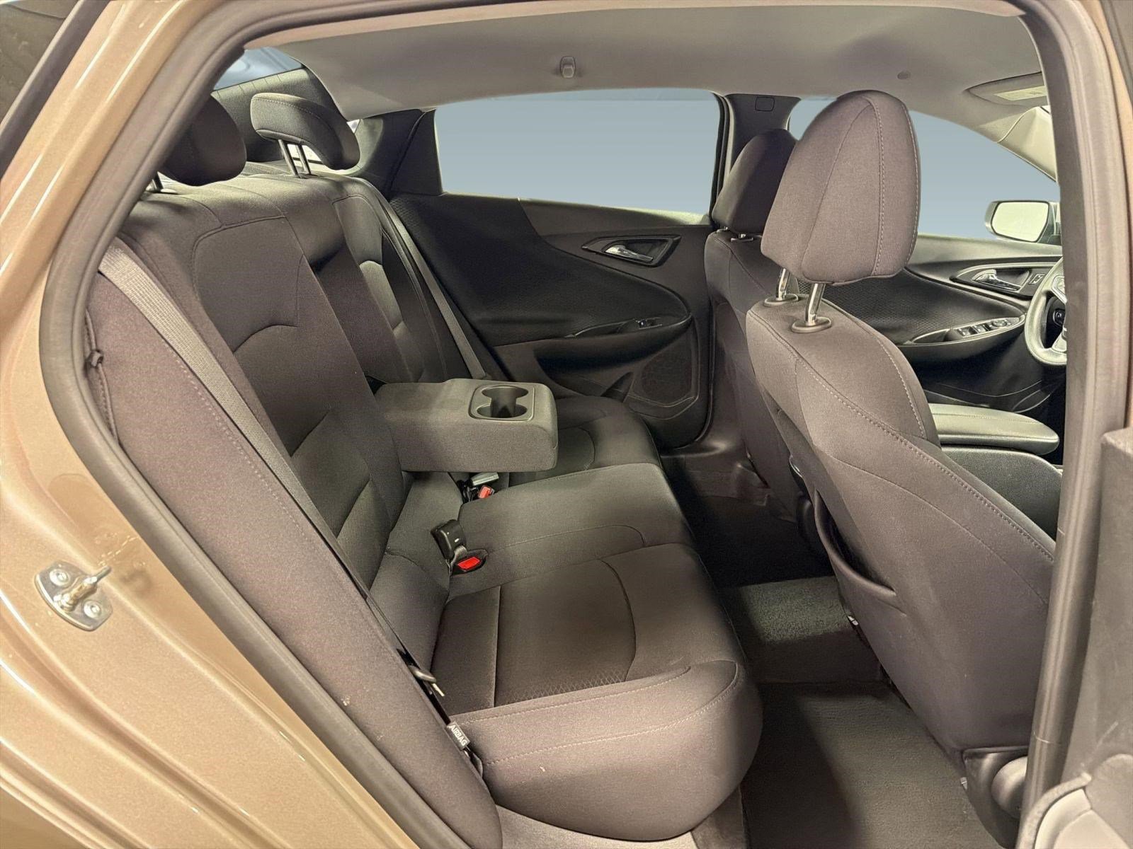 Used 2024 Chevrolet Malibu LT FWD image 30