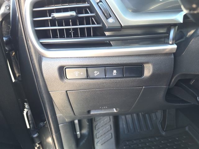 Used 2024 Kia Telluride LX AWD/4WD image 11