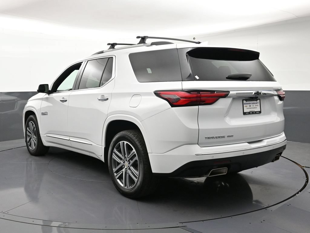 Used 2023 Chevrolet Traverse High Country w/ LPO, Floor Liner Package AWD/4WD image 3