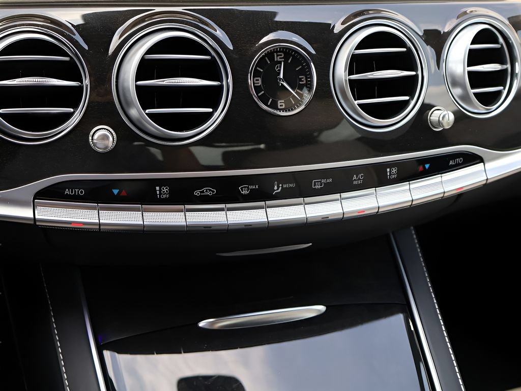 Used 2020 Mercedes-Benz S 560 4MATIC Sedan image 26