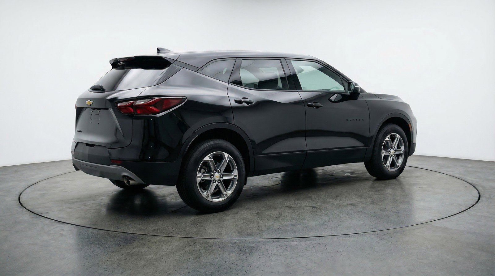 Used 2025 Chevrolet Blazer LT image 9