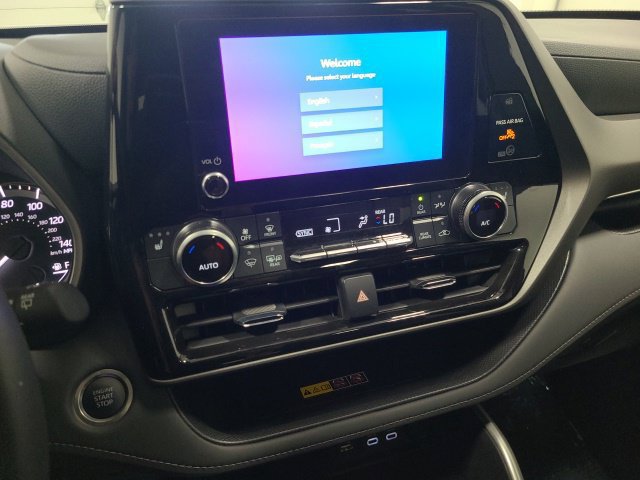 Used 2026 Toyota Highlander XLE AWD/4WD image 28