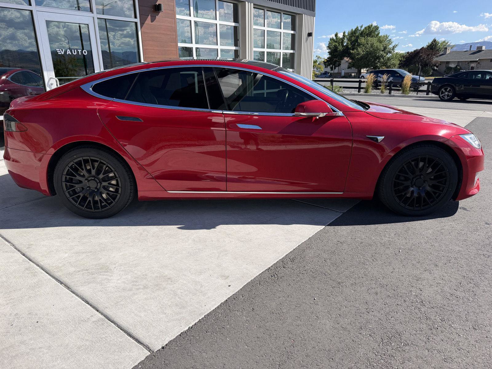 Used 2020 Tesla Model S Long Range Plus AWD/4WD image 9
