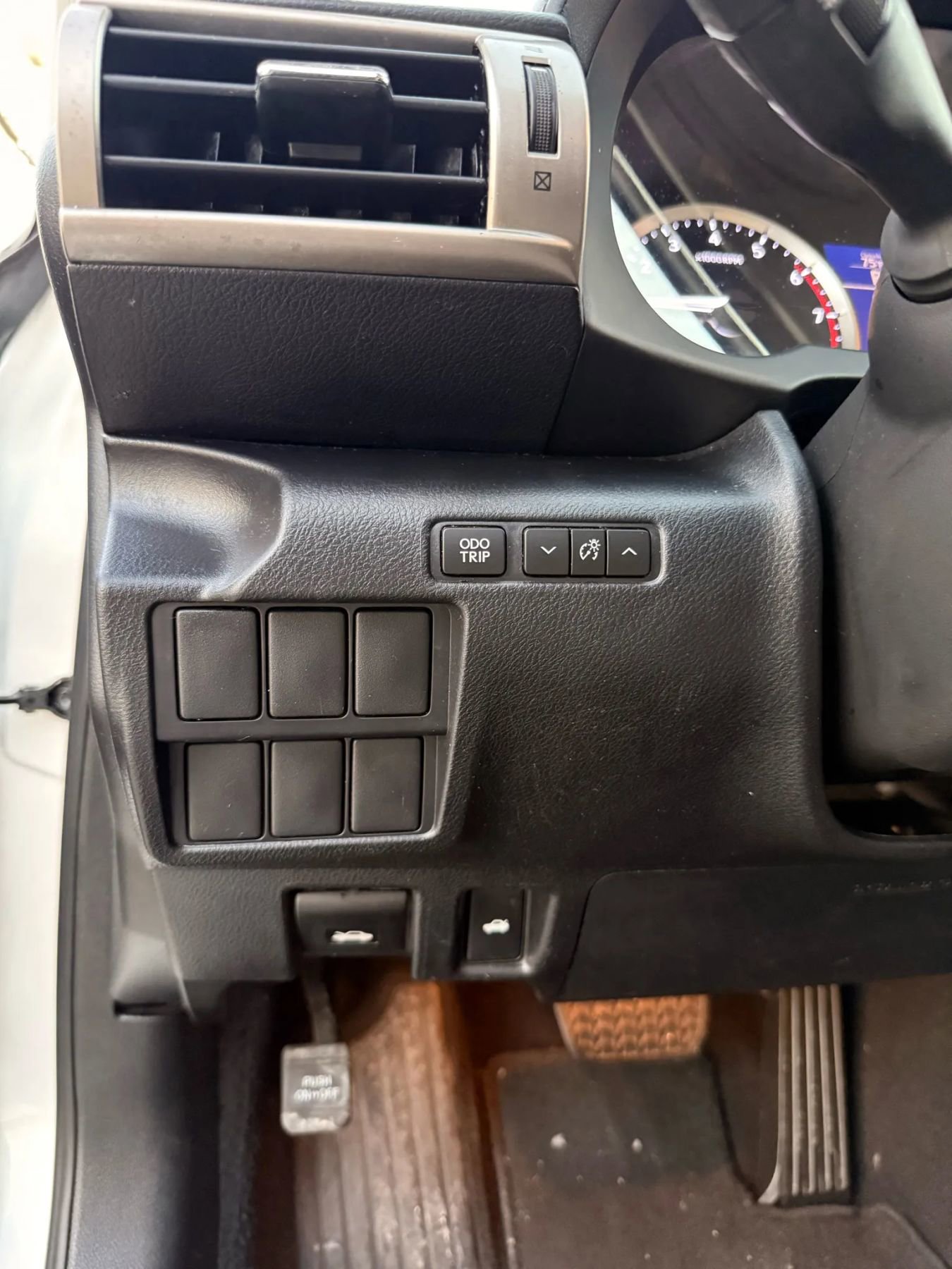 Used 2016 Lexus IS 200t image 12