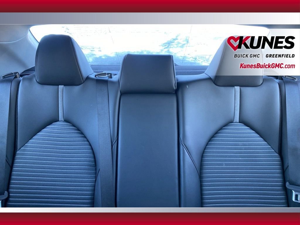 Used 2024 Toyota Camry SE image 29