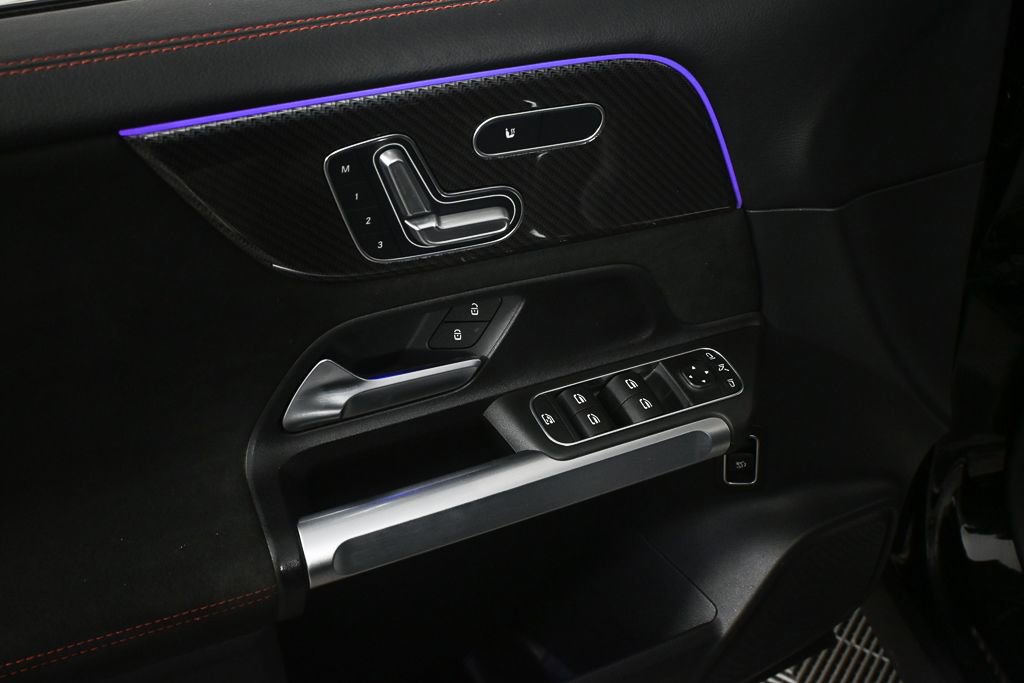 Certified 2023 Mercedes-Benz GLB 250 image 8
