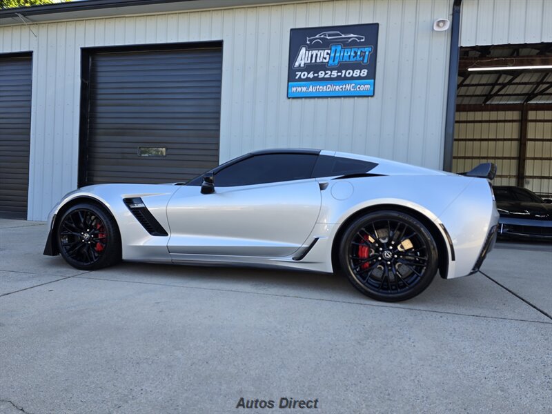 Used 2016 Chevrolet Corvette Z06 w/ Z07 Performance Package RWD image 9