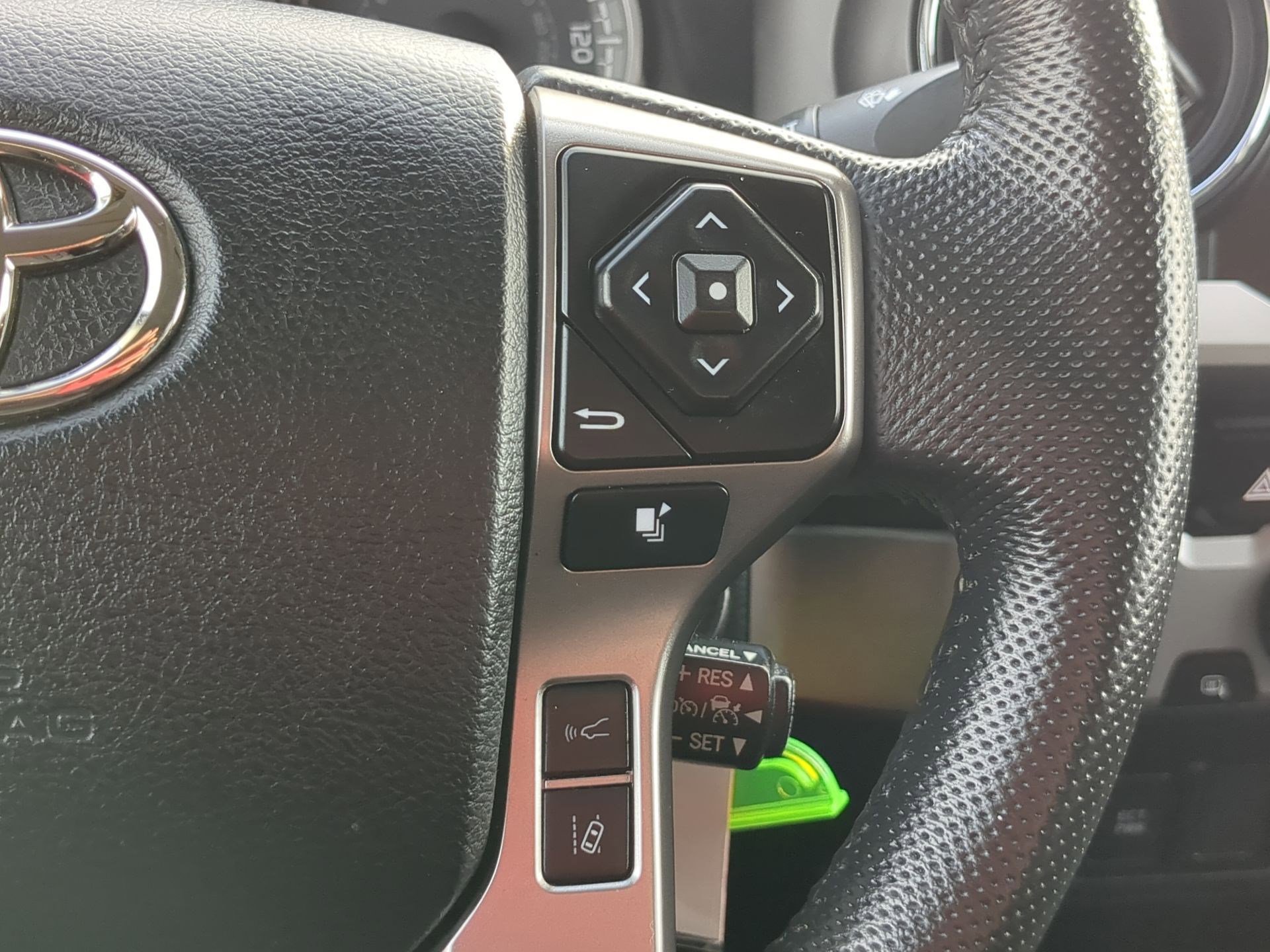 Used 2023 Toyota Tacoma SR5 image 18