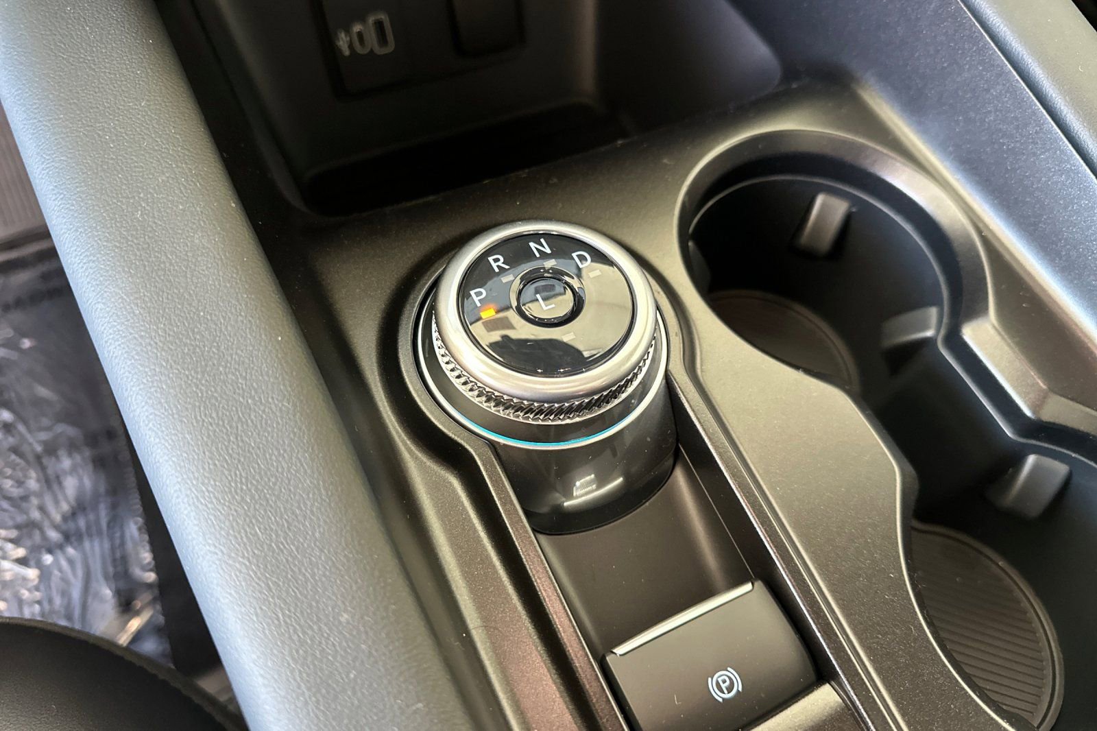 New 2026 Ford Explorer ST-Line w/ ST-Line Street Pack image 24