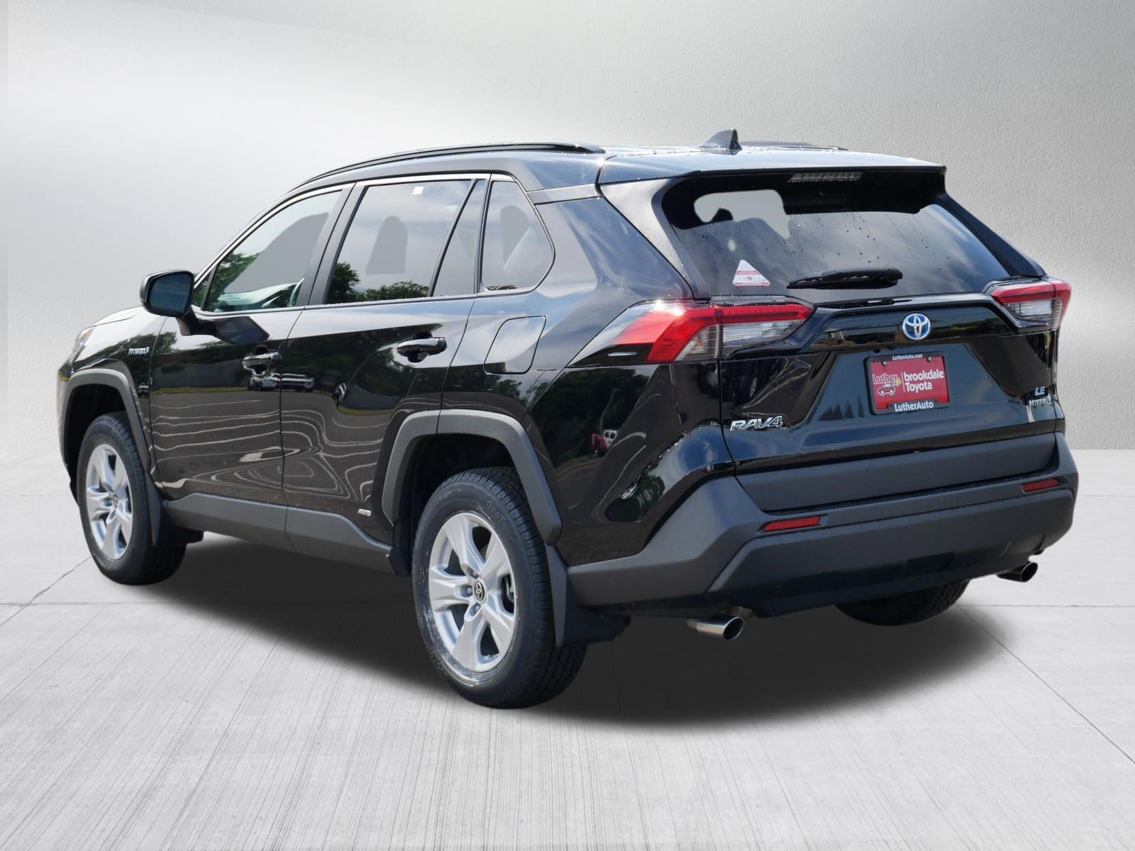 Certified 2021 Toyota RAV4 LE w/ Carpet Mat Package (TMS) AWD/4WD image 5