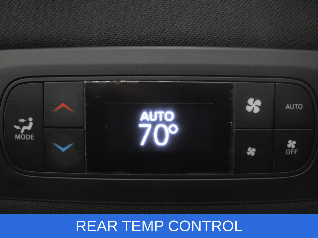 Used 2025 Chrysler Pacifica Select FWD image 25