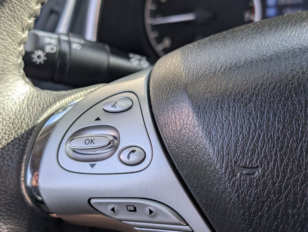 Used 2018 Nissan Murano SV FWD image 22