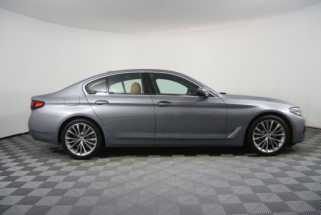 Certified 2023 BMW 530i RWD image 2