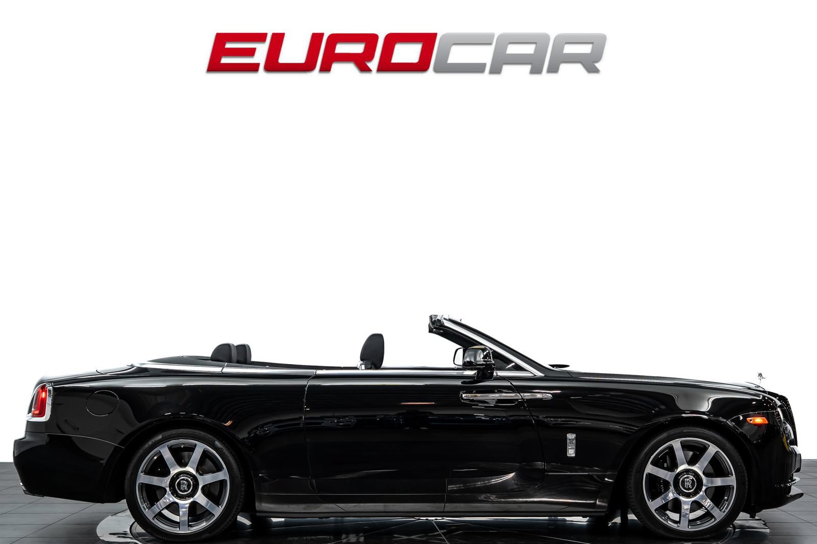 Used 2017 Rolls-Royce Dawn RWD image 8
